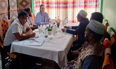 বরগুনায় ইইউ পর্যবেক্ষকদের সঙ্গে বিএনপি ও জামায়াত প্রার্থীদের পৃথক বৈঠক