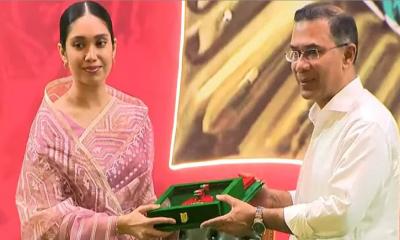 খালেদা জিয়ার পক্ষে স্বাধীনতা পুরস্কার নিলেন জাইমা রহমান