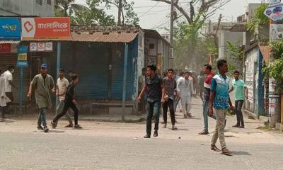 ঈশ্বরদী সরকারি কলেজে ছাত্রদল-শিবির সংঘর্ষ, কার্যালয় ভাঙচুর