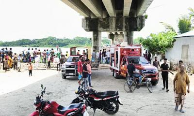 পিরোজপুরে বলেশ্বর নদীতে ট্রলার থেকে পড়ে নিখোঁজ জেলের মরদেহ উদ্ধার