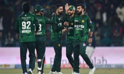 নেদারল্যান্ডসের বিপক্ষে পাকিস্তানের কষ্টার্জিত জয়