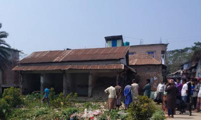 পাথরঘাটায় সরকারি মহিলা মার্কেট বেদখলের চেষ্টা 