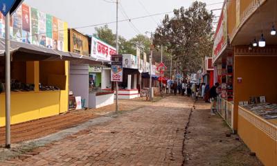পাঠক শূন্য অমর একুশে বইমেলা