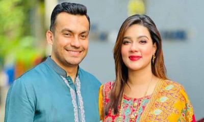 ‘বিচ্ছেদের পরও’ সেই ছাত্রলীগ নেতার ঘর করছেন মাহি!