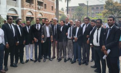 ধারাবাহিক জামিনে বরিশাল আইনজীবীদের ক্ষোভ