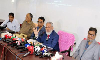 ভিসির বিরুদ্ধে ৯ শতাংশ কমিশন দাবিতে পাল্টাপাল্টি অভিযোগ