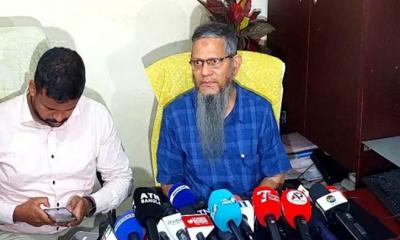 যুবদল নেতার চাঁদাবাজি নিয়ে সব ঘটনা খুলে বললেন ডা. কামরুল