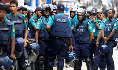 হঠাৎ ৫ পুলিশ কর্মকর্তাকে বদলি ‎