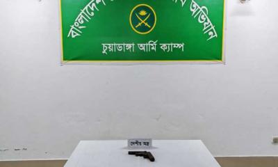 চুয়াডাঙ্গায় সেনাবাহিনীর অভিযানে দেশীয় আগ্নেয়াস্ত্র উদ্ধার