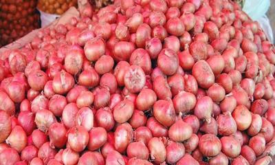 পেঁয়াজের দাম না কমলে আমদানির অনুমোদন, যা বললেন বাণিজ্য উপদেষ্টা