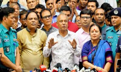 এবার পূজা হবে শান্তিপূর্ণ ও উৎসবমুখর: স্বরাষ্ট্র উপদেষ্টা