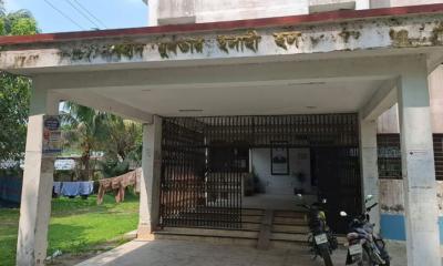 চুরির ঘটনার জেরে বেরোবির হলে ৫ প্রহরী বদলি