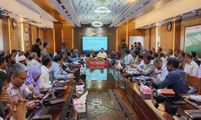 মাগুরায় আইন-শৃঙ্খলা ও উন্নয়ন ত্বরান্বিত করতে সংস্কৃতি মন্ত্রীর বৈঠক