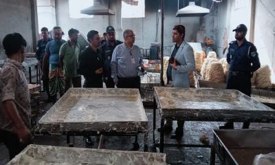 সাভারে সেমাই কারখানা ও বেকারিতে অভিযান, দেড় লাখ টাকা জরিমানা