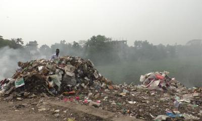 দখল ও দূষণে মৃতপ্রায় কাঁচামাটিয়া নদী: ঈশ্বরগঞ্জের প্রাণহীন জলধারা