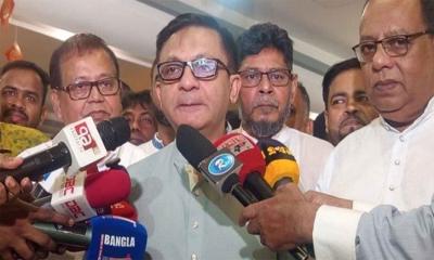 গ্যাস সংকট থেকে বের হতে প্রয়োজনীয় সময় দিতে হবে: বাণিজ্যমন্ত্রী