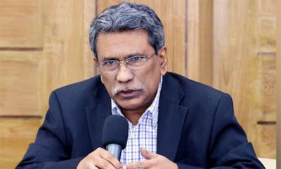 সংবিধানে স্বৈরাচার সৃষ্টির পথ রয়েছে: আলী রীয়াজ