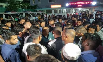 নবজাতকের মৃত্যু ঘিরে শেবাচিমে উত্তেজনা, স্বজন-শিক্ষার্থীদের সংঘর্ষ