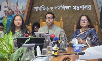 প্রাথমিকের শিক্ষকদের বদলি স্থগিত