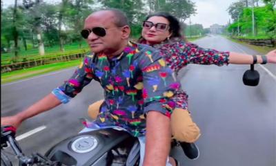 যুগ্মসচিবের উরাধুরা ছবি ভাইরাল, নেটিজেনদের ক্ষোভ