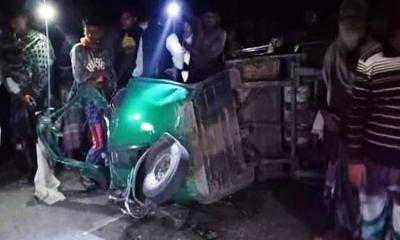 কাভার্ড ভ্যান-সিএনজি মুখোমুখি সংঘর্ষে যুবক নিহত