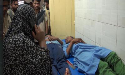 চাঁপাইনবাবগঞ্জে আবারও স্কুল ফিডিংয়ের খাবার খেয়ে ১০ শিশু অসুস্থ