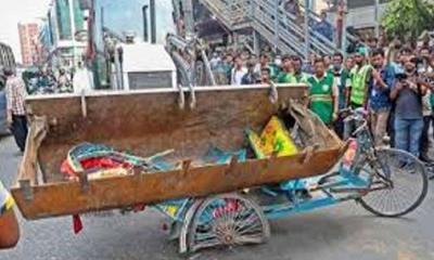 অভিযানে রিকশা ভাঙার ক্ষতিপূরণ দেবেন ডিএনসিসি প্রশাসক 