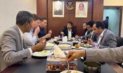 এবার মার্কিন পর্যবেক্ষকদের মধ্যাহ্নভোজ করালেন ডিবিপ্রধান, যা ছিল মেনুতে