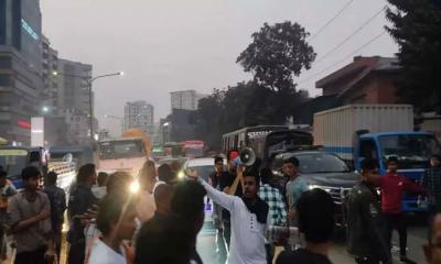 সড়ক ছেড়ে যমুনার দিকে যাচ্ছেন জুলাই অভ্যুত্থানে আহতরা