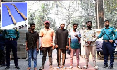 রিকশায় ধাক্কা দেওয়া নিয়ে বাগ্‌বিতণ্ডা, এরপর কোপানো হয় দম্পতিকে