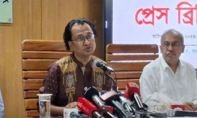 হামলাকারীদের আইনের আওতায় আনতে কাজ করছে সরকার: তথ্য উপদেষ্টা