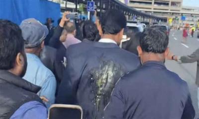 আখতারের ওপর ডিম নিক্ষেপ, যুক্তরাষ্ট্রে মামলা