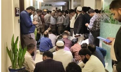 ভাতার দাবিতে সচিবালয়ে অর্থ উপদেষ্টাকে অবরুদ্ধ