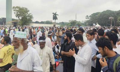 কানায় কানায় পূর্ণ সোহরাওয়ার্দী উদ্যান