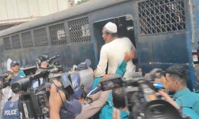 আন্দোলন করা চার কর্মীকে আটক করল সরকার