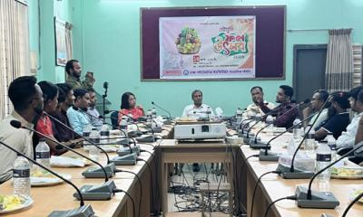 ঢাকা পলিটেকনিক সাংবাদিক সমিতির উদ্যোগে ফল উৎসব অনুষ্ঠিত