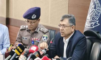 শিগগিরই চাঁদাবাজ-অস্ত্রধারীদের বিরুদ্ধে অভিযান: স্বরাষ্ট্রমন্ত্রী