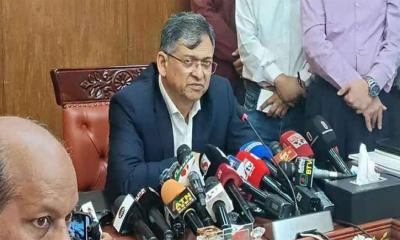 পুলিশের পোশাক পরিবর্তনের সিদ্ধান্ত নেওয়া হয়েছে: স্বরাষ্ট্রমন্ত্রী