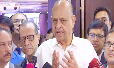 আসন বাড়ানো নয়, মানসম্মত শিক্ষার পক্ষে স্বাস্থ্যমন্ত্রী 