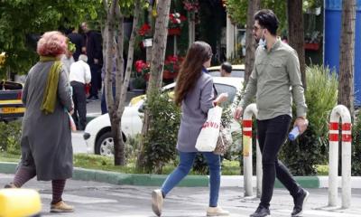 হিজাব আইন না মানায় একদিনে ১৫০ ব্যবসা প্রতিষ্ঠান বন্ধ করলো ইরান