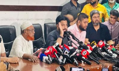 অবশেষে মন্ত্রিত্ব ছাড়লেন ইশরাক হোসেন