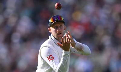 টেস্টে রেকর্ড গড়লেন ইংল্যান্ডের জো রুট