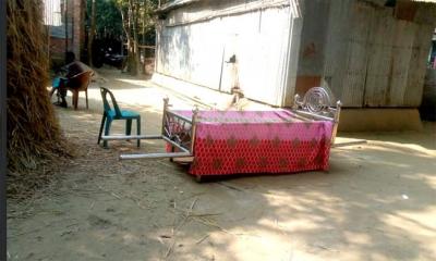 পারিবারিক বিরোধে লাশ আটকে রাখার ৩০ ঘণ্টা পর বাবার দাফন