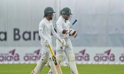 ঢাকা টেস্টের চতুর্থ দিনের খেলা শুরু