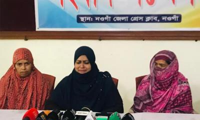 স্বামীর অনৈতিক কর্মকাণ্ড, বিচার ও নিরাপত্তা দাবি স্ত্রীর