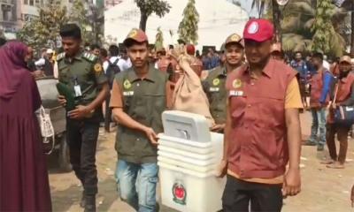 নোয়াখালীর ৯ উপজেলায় পাঠানো হচ্ছে ব্যালটসহ নির্বাচনী সরঞ্জাম