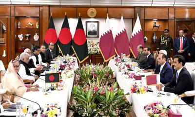 সহযোগিতা এগিয়ে নিতে কাতারের সঙ্গে ১০ চুক্তি ও এমওইউ