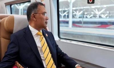 চীনের ডালিয়ান থেকে বেইজিংংয়ের পথে প্রধানমন্ত্রী