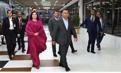 প্রধানমন্ত্রীর ফিরতি ফ্লাইটে ত্রুটি, বিলম্বিত হচ্ছে যাত্রা