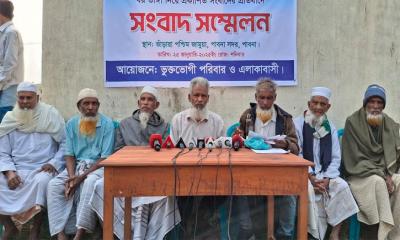 পাবনায় বিরোধপূর্ণ জমি দখল করে আশ্রয়ণ প্রকল্পের ঘর নির্মাণের অভিযোগ